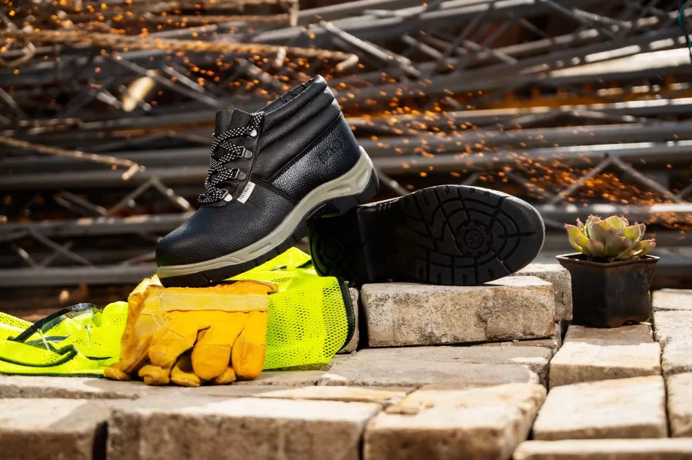 FEETMATE Safety Boot – Ref: feetmate-safety-boot