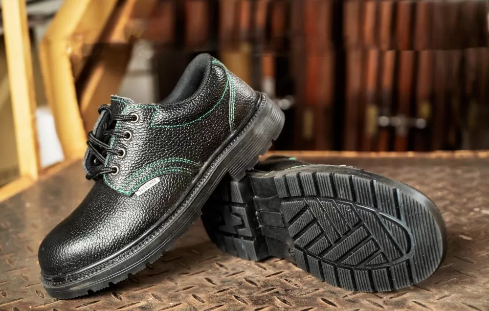 SAFESHOE Safety Shoe – Ref: safeshoe-safety-shoe